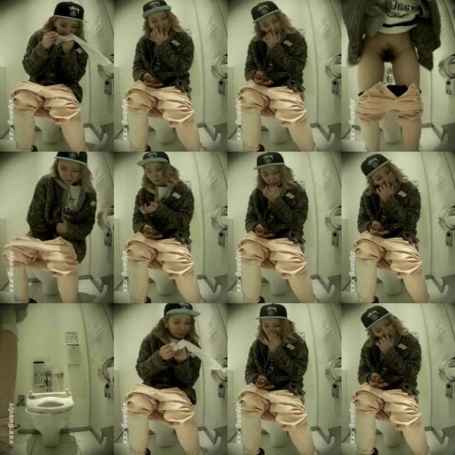激カワ率100％！極上ショップ店員トイレ盗撮 ムーさんの プレミアム化粧室 FILE.13