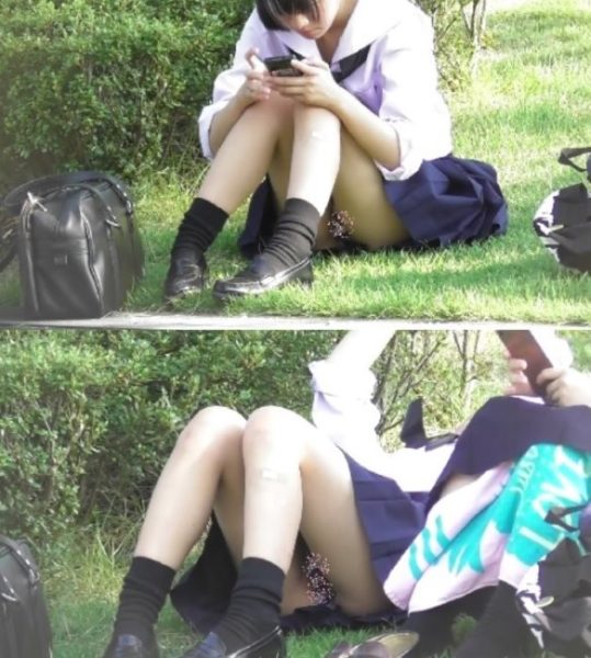 制服コスの丸見え縞パン～Pcolle独占高画質～
