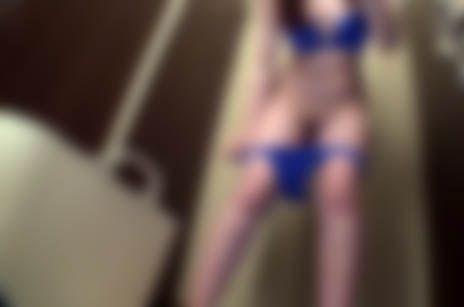 【更衣室】女子力高めの美人さんの水着試着