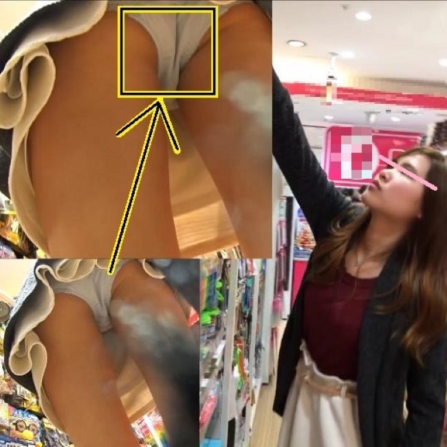 ※よ～く注目!!!!　ま●スジの割れ目に。。美脚なスレンダーＪＤちゃん水色ｐ粘着！！