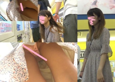 digi-tents ペットショップで前かがみ。ワンピースお姉さま。