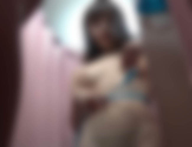 水着試着現場に突入取材２